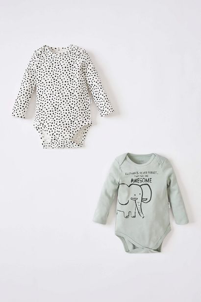 BABY BOY PATTERNED NEWBORN 2-PIECE COTTON SNAP FASTENER BODY offre à 99 Dh