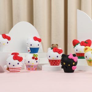 Sanrio Hello Kitty Figurine à découvrir pour le 45ème annivrsaire offre à 45 Dh sur Miniso