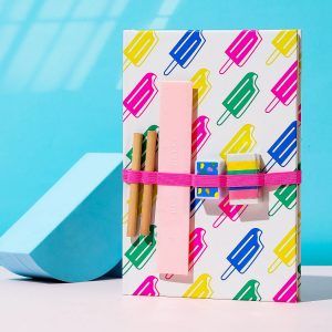 Carnet de notes Candy Rainbow Series avec crayon offre à 69 Dh sur Miniso