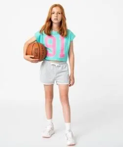 Short fille en maille look sportswear à taille élastiquée vue1 - GEMO (JUNIOR) - GEMO offre à 3,99 Dh sur GÉMO