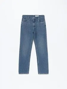 Straight Jeans With Shiny Details offre à 399 Dh sur Lefties