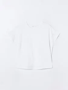 T-Shirt With Sleeve Details offre à 109 Dh sur Lefties