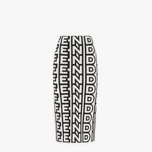 Jupe Fendi by Marc Jacobs en maille bicolore offre à 1100 Dh sur FENDI