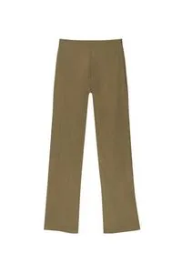 Pantalon droit plissé offre à 399 Dh sur Pull & Bear
